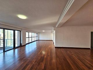 Mid Levels Central - Estoril Court Block 1 05