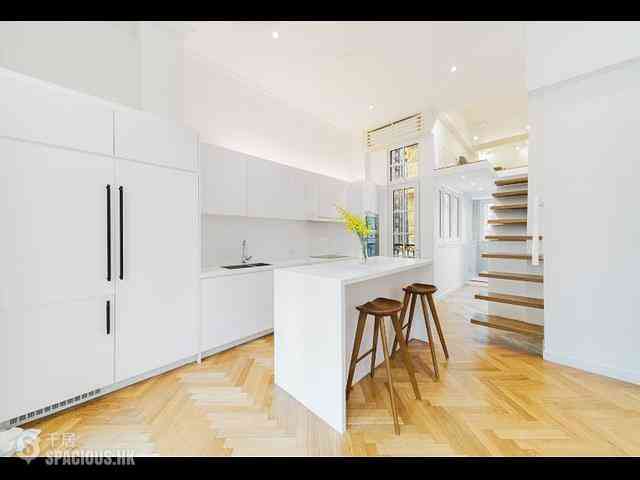 Central - 61-63, Hollywood Road 04