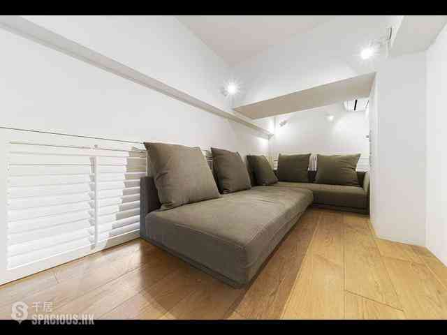 Central - 61-63, Hollywood Road 09