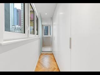 中环 - 荷李活道61-63号 10