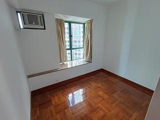 Mid Levels Central - Hillsborough Court Block 3 03