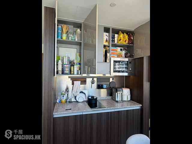 Tai Kok Tsui - L・Living 23 03