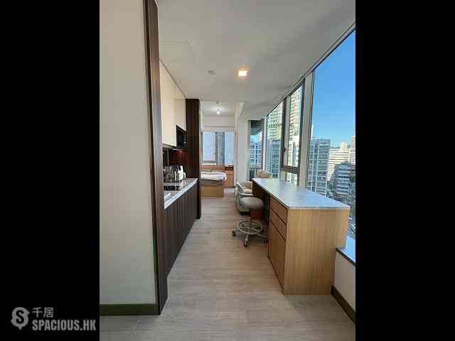 Tai Kok Tsui - L・Living 23 07