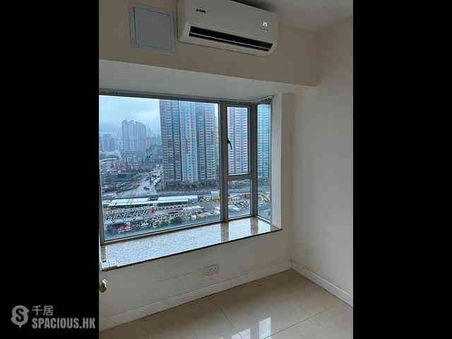 To Kwa Wan - Sky Tower 05