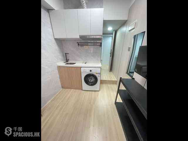 Wan Chai - 110-112, Queen's Road East 01