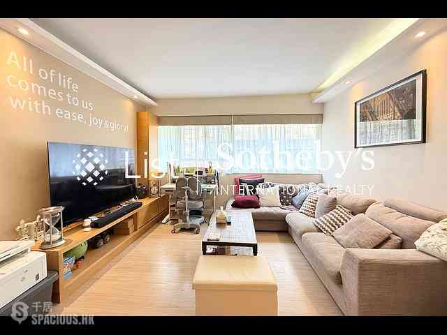 Pok Fu Lam - Baguio Villa 01