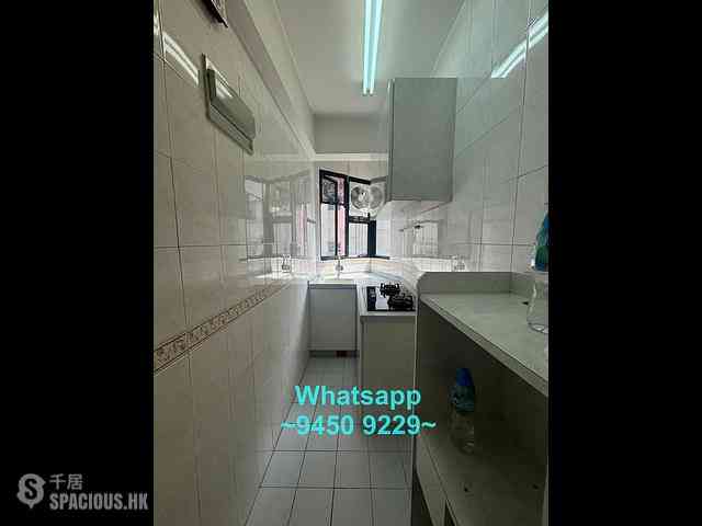 Sai Ying Pun - Fung King Court 06