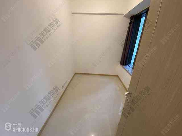 Tsuen Wan - Ocean Pride Phase 3 Block 10 06