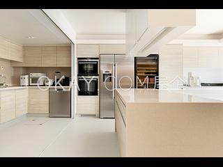 Clear Water Bay - Villa Sandoz 05