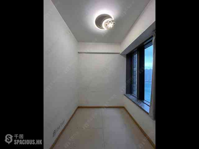 Tsuen Wan - Ocean Pride Phase 3 Block 10 15