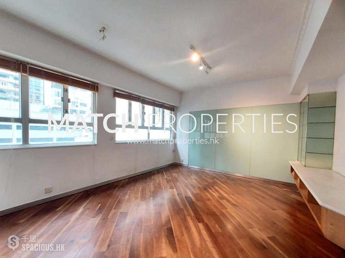 Mid Levels Central - Carlos Court 01