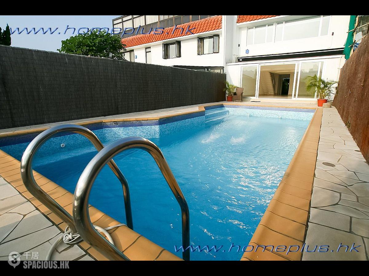 Clear Water Bay - Twin Bay Villas 01