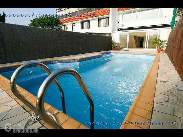 Clear Water Bay - Twin Bay Villas 01