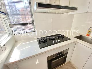 Mid Levels Central - Roc Ye Court 05