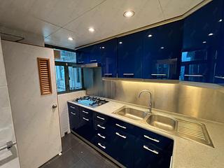 Mid Levels West - 80 Robinson Road 06