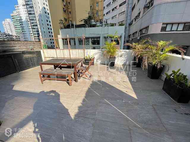 Sai Ying Pun - Hing Yip Building 02