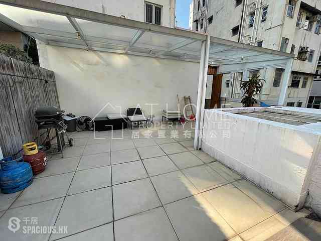 Sai Ying Pun - Hing Yip Building 03