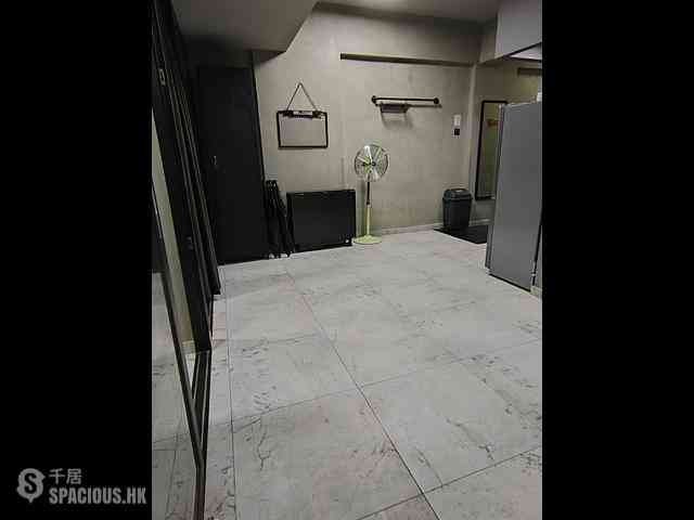 Wan Chai - Ko Wah Building(Go Wah Mansion) 06