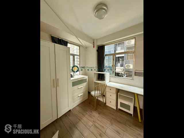 Sai Ying Pun - Wing Cheung Building 04