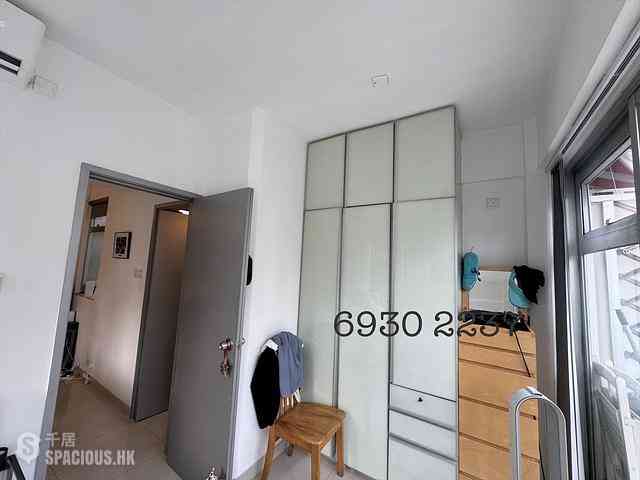 Wan Chai - Hip Sang Building 07