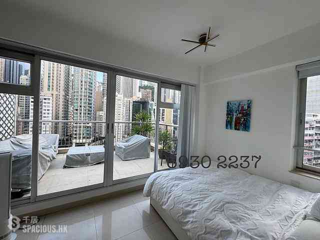 Wan Chai - Hip Sang Building 08