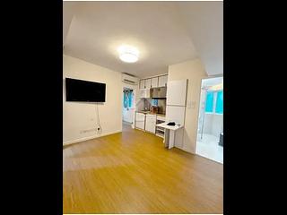 Mid Levels Central - Windsor Court 03