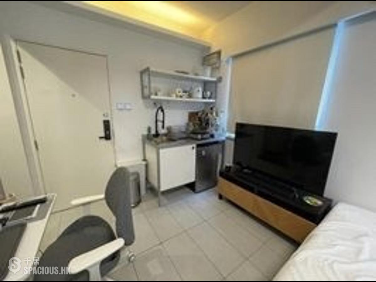 Shau Kei Wan - Tung Ho Building 01