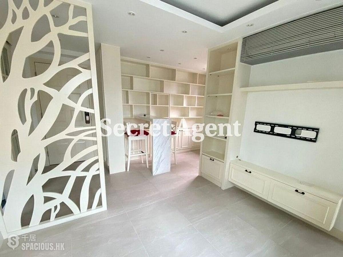 Sheung Wan - The Bellevue Place 01