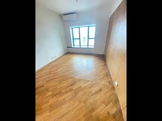 Mid Levels West - 80 Robinson Road 03