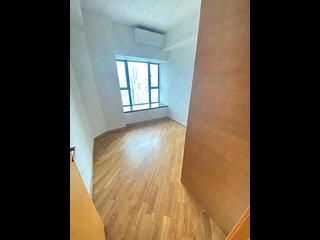 Mid Levels West - 80 Robinson Road 08