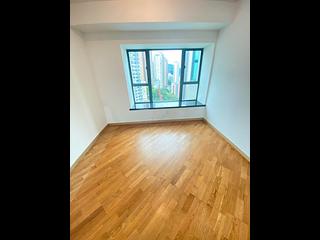 Mid Levels West - 80 Robinson Road 11