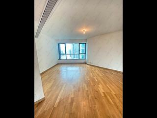 Mid Levels West - 80 Robinson Road 07