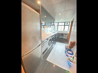Mid Levels West - 80 Robinson Road 06