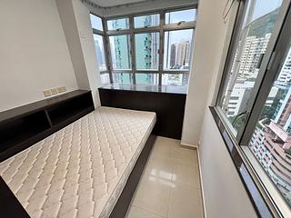 Wan Chai - Vincent Mansion 02