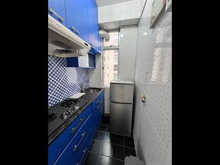 Wan Chai - Vincent Mansion 06