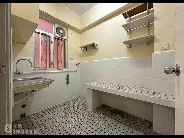 Kennedy Town - Mau Wah Mansion 05