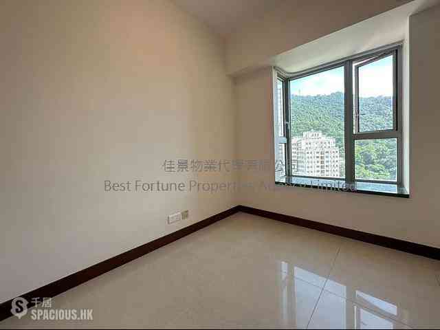 Kennedy Town - The Merton Tower 2 05