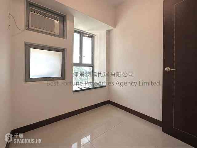 Kennedy Town - The Merton Tower 2 08