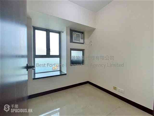 Kennedy Town - The Merton Tower 2 05