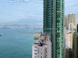 坚尼地城 - 泓都2座 02