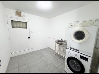 Mid Levels Central - Scenecliff Block 2 17