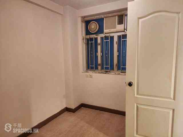 Wan Chai - Nin Fung Mansion 02