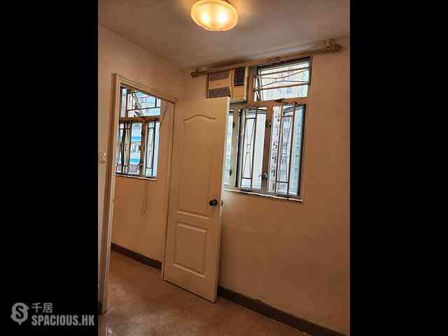 Wan Chai - Nin Fung Mansion 03