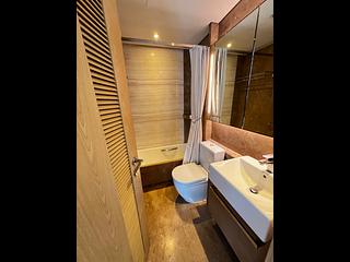 Tseung Kwan O - The Parkside Block 3 06