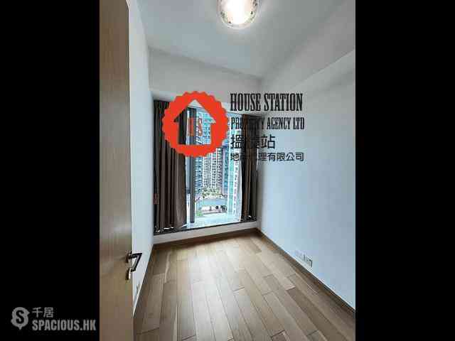 Tseung Kwan O - The Parkside Block 3 07