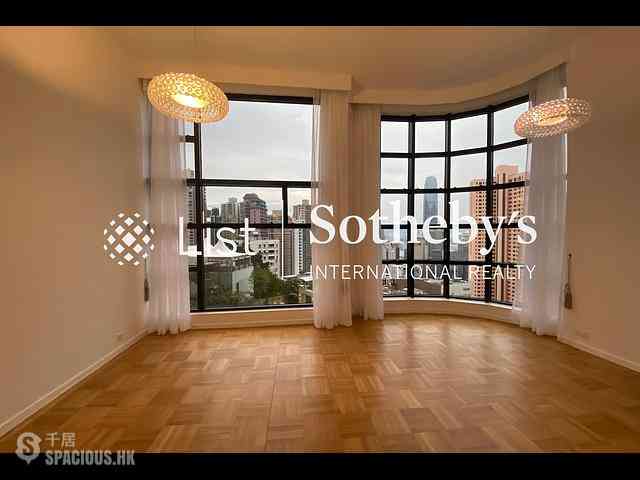 Mid Levels Central - Queen's Garden 01