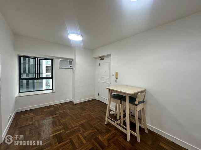 Wan Chai - Pinnacle Building 02
