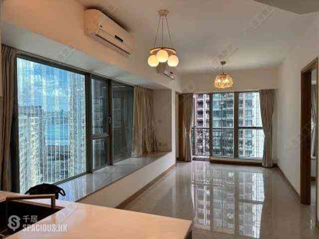 Causeway Bay - Diva 01