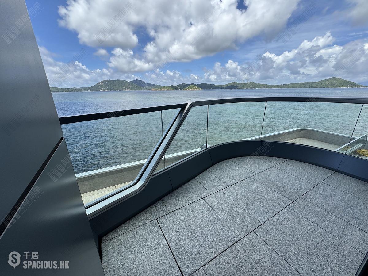 Ap Lei Chau - The Corniche Tower 1 01