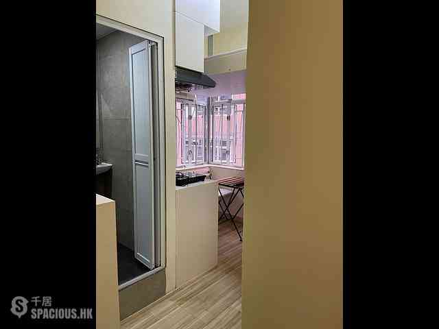 Sai Ying Pun - Lucky Building 07